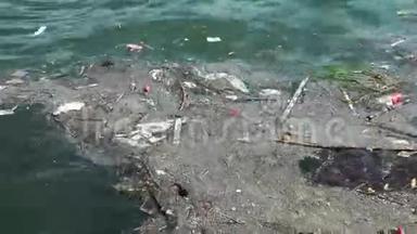 垃圾和<strong>漂浮</strong>在水面上的垃圾.. <strong>漂浮</strong>在海洋上的肮脏塑料垃圾造成的水污染